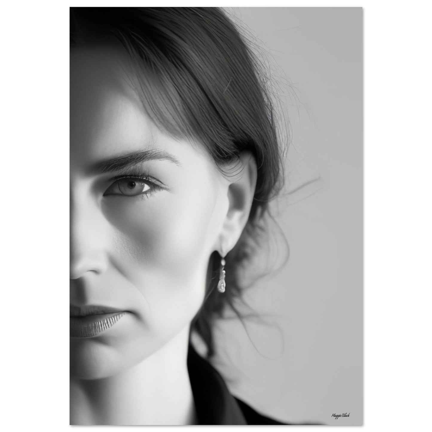 Ear Ring - Foam Portrait 70x100 cm 28x40″ black